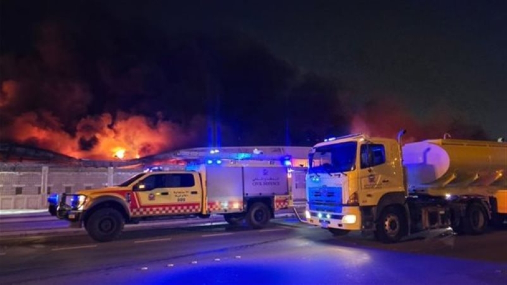 الداخلية-البحرينية:-حريق-في-مستودع-لإحدى-الشركات-إثر-سقوط-شظايا