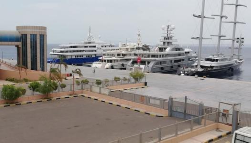 إعادة-فتح-ميناء-الغردقة-البحري-بعد-تحسن-الأحوال-الجوية