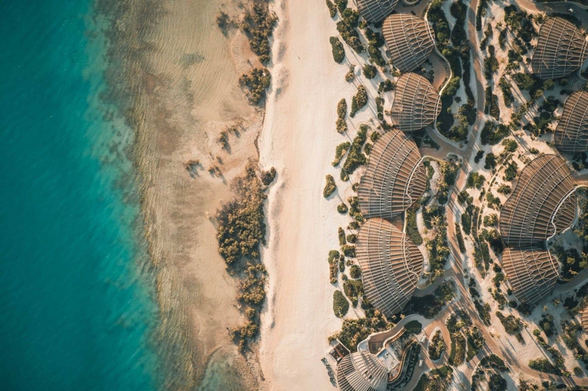 جزيرة-شورى”-تستقطب-العائلات-بعروض-وتجارب-مميزة