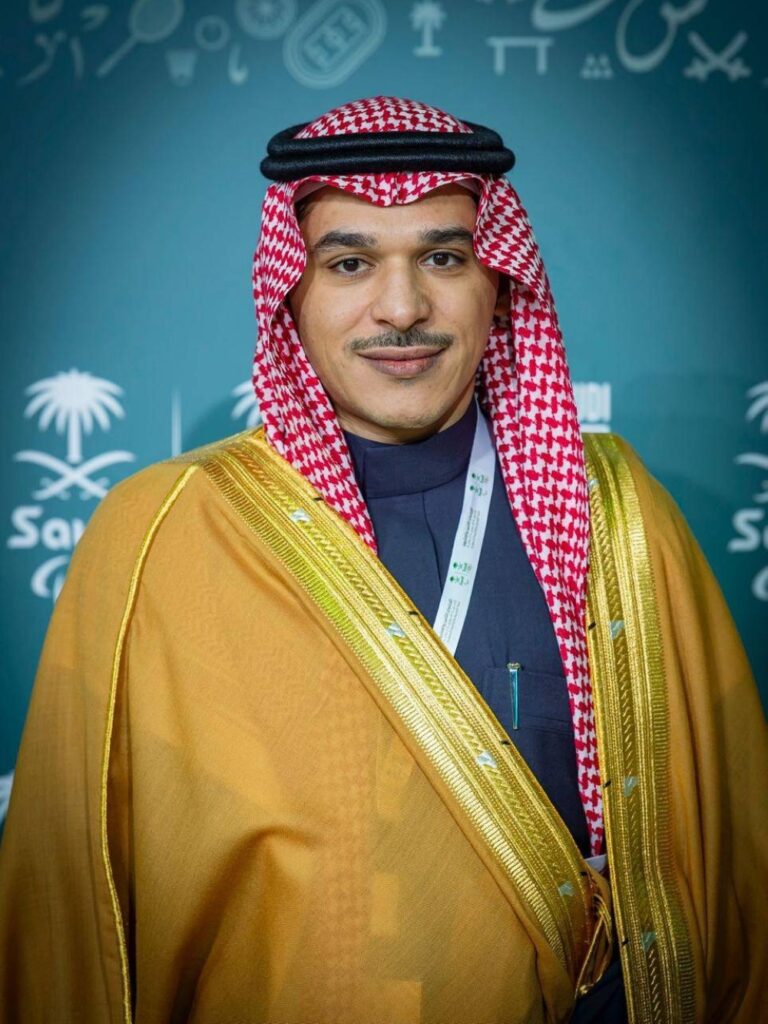 هلال-يسجل-السبق