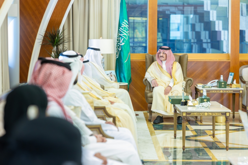 أمير-الشرقية-يكرّم-فائزين-من-جامعة-حفر-الباطن-في-معرض-جنيف-2026