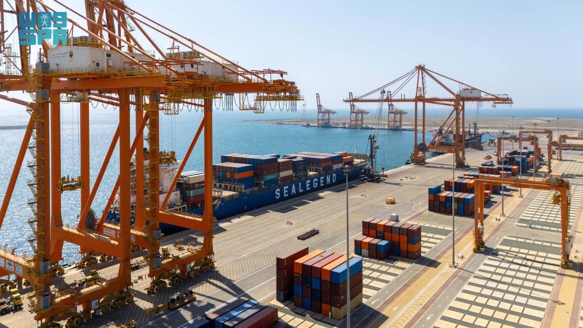 ميناء-جازان-للصناعات-الأساسية-والتحويلية-يعزز-قدرات-المملكة-اللوجستية-على-البحر-الأحمر