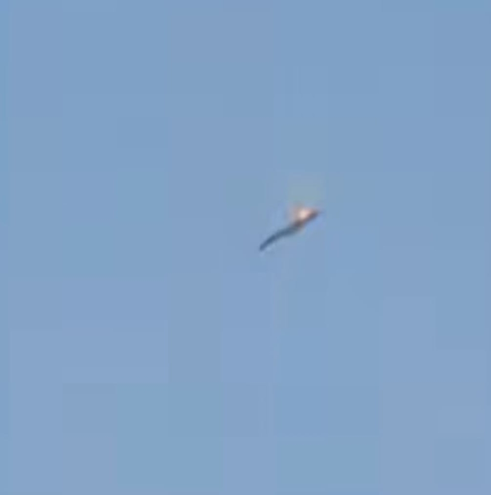 إصابة-مقيم-إثر-سقوط-شظايا-على-شركة-“نظم-رنين”-في-أبو-ظبي