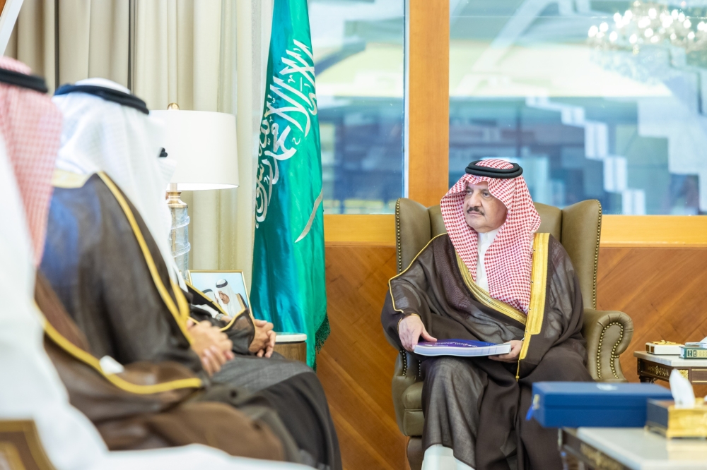 أمير-الشرقية-يستقبل-رئيس-الهيئة-الملكية-ويطّلع-على-أبرز-مشاريع-الجبيل-ورأس-الخير