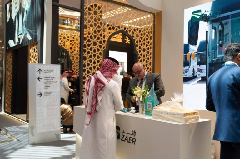 خدمات-متكاملة-للسفر-والنقل-في-منتدى-العمرة-والزيارة