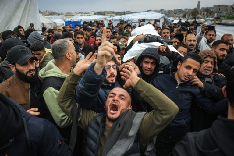 غزة:-ارتفاع-عدد-الشهداء-الفلسطينيين-إلى-72,302