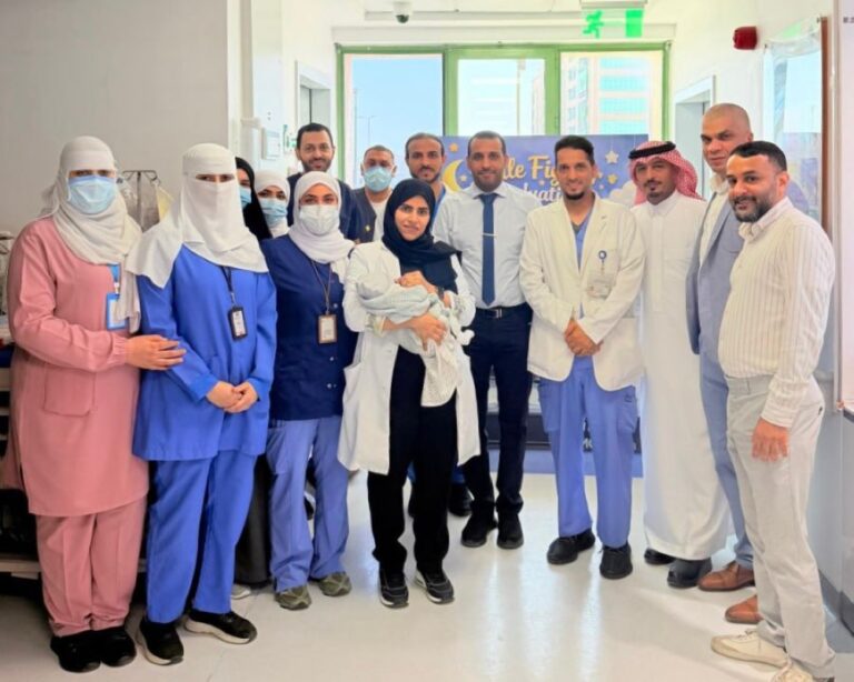بعد-7-أشهر.-مستشفى-بالأحساء-ينقذ-خديجاً-ولد-بـ-26-أسبوعاً