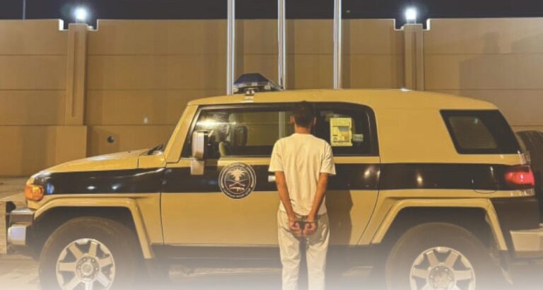 جازان.-دوريات-المجاهدين-تقبض-على-مخالف-لنظام-أمن-الحدود