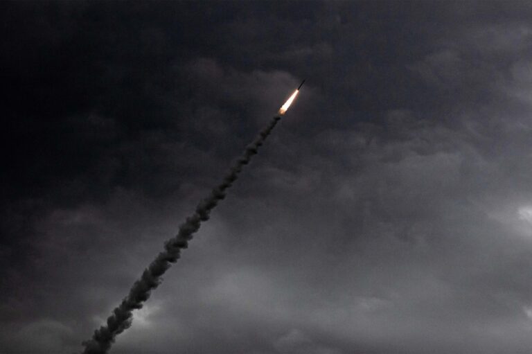 تطورات-حرب-إيران.-صاروخ-إيراني-يصيب-مبنى-في-الأراضي-المحتلة