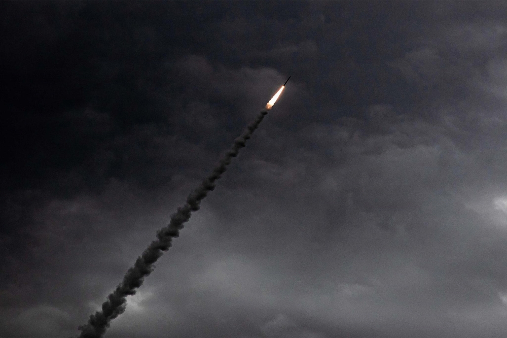 تطورات-حرب-إيران.-صاروخ-إيراني-يصيب-مبنى-في-الأراضي-المحتلة