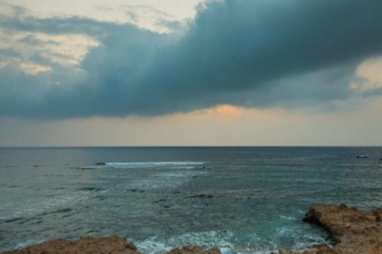 طقس-متنوع.-أمطار-وسحب-رعدية-وسيول-ورياح-مثيرة-للأتربة