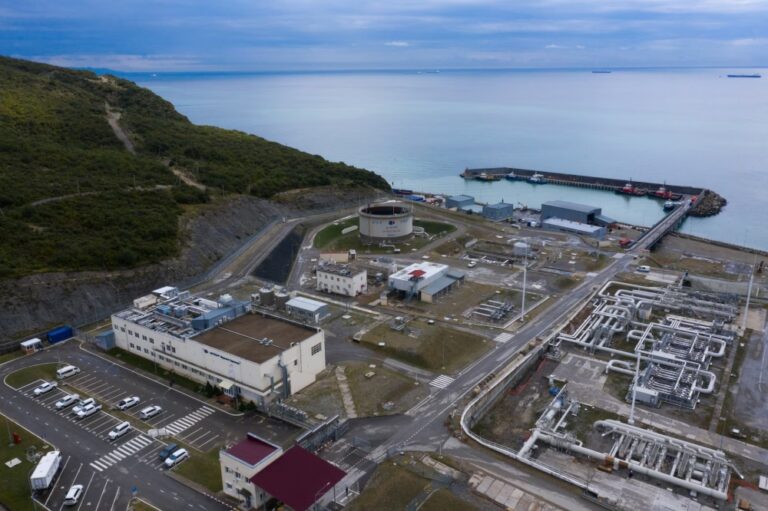 أوكرانيا-تهاجم-منشآت-نفطية-ذات-إسهامات-أمريكية-في-روسيا