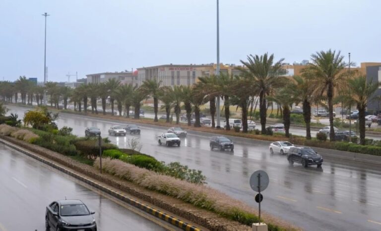 الأربعاء-والخميس.-تنبيه-من-أمطار-خفيفة-إلى-متوسطة-على-الرياض