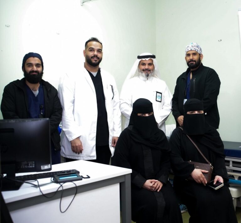 طبية-مكة-تنهي-معاناة-شقيقتين-باستئصال-أورام-خبيثة-عبر-شق-جراحي-مخفي