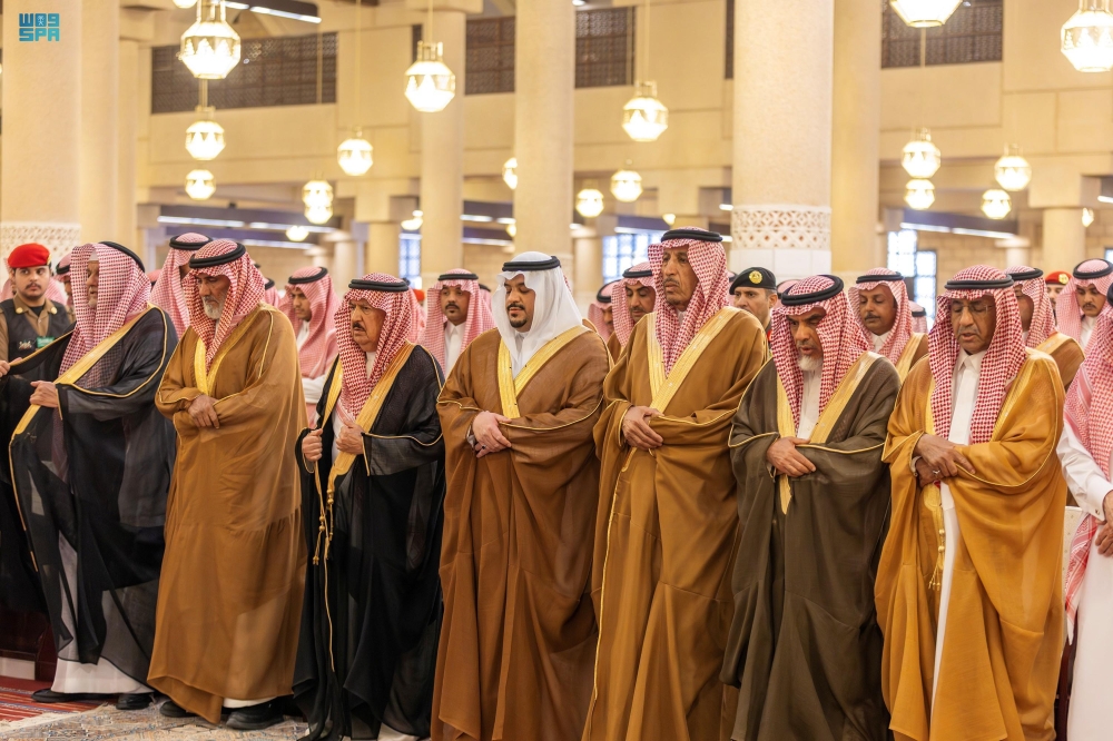 نائب أمير الرياض يؤدي صلاة الميت على الأميرة فوزية بنت سعود بن هذلول بن ثنيان آل سعود
