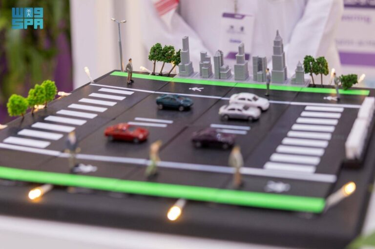 ابتكار-طلابي-بجامعة-الجوف-يحول-الطرق-إلى-مصدر-طاقة-ذكية-ومستدامة