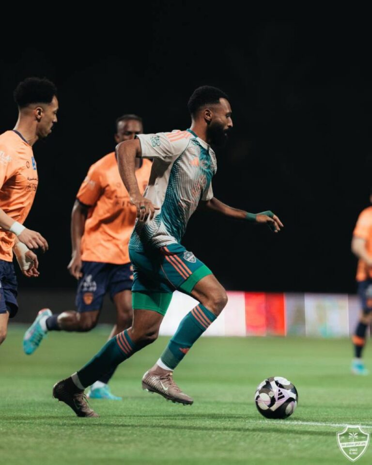 الفهود يقلص آمال القلعة