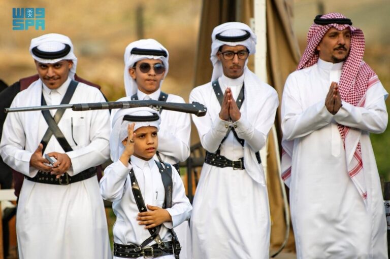 «التعشير»-يحيي-مزارع-الورد-الطائفي-ويعكس-إرثا-زراعيا-وثقافيا-متجددا