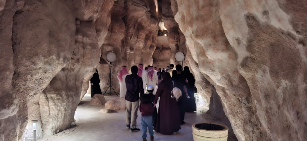 الأحساء.-كهوف-جبل-القارة-تجذب-العالم-وتعزز-الهوية-السياحية