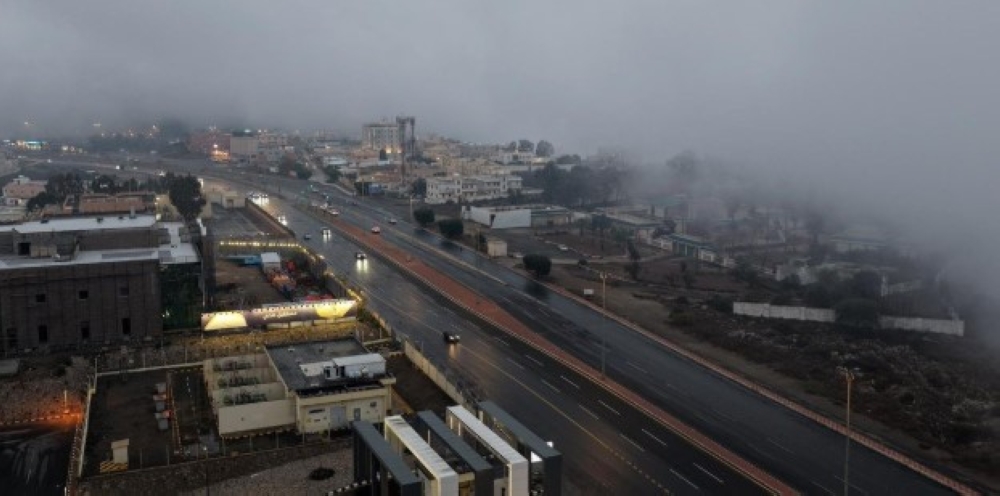 طقس السعودية.. هطول أمطار على عسير والباحة والرياض