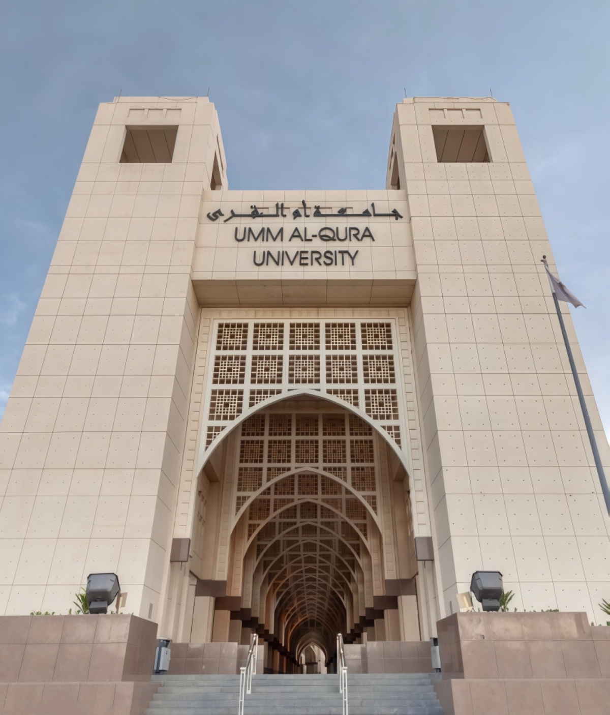 «حصن».-قمر-صناعي-سعودي-يدعم-البحث-والابتكار-في-حماية-البنية-التحتية