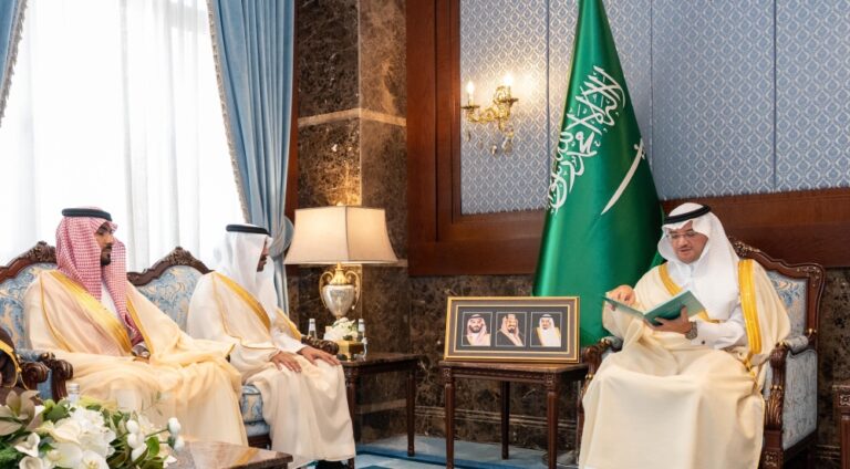 محافظ-الأحساء-يطلع-على-منجزات-القطاع-الصحي-ويشيد-بالتطور-الملموس