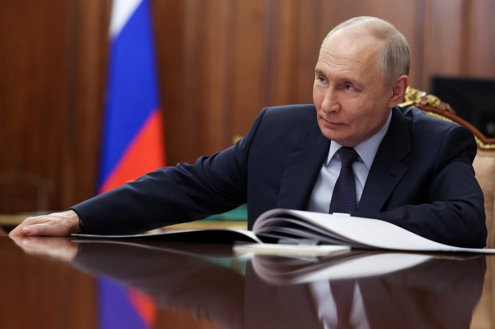 بوتين-يؤكد-لبيزشكيان:-مستعد-للتوسط-في-تسوية-لحرب-الشرق-الأوسط