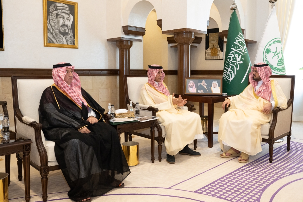 نائب-أمير-مكة يطّلع-على-تطوير-9-وجهات-عمرانية-توفر-80-ألف-وحدة-سكنية