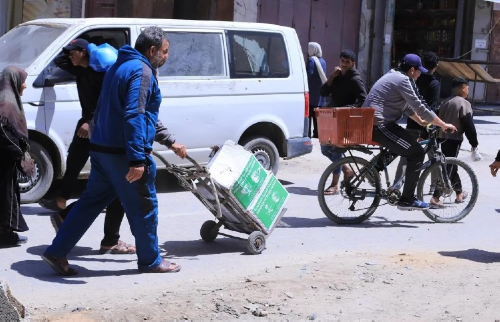 صور-|-1400-سلة-غذائية.-مساعدات-سعودية-في-مدينتي-خان-يونس-وغزة