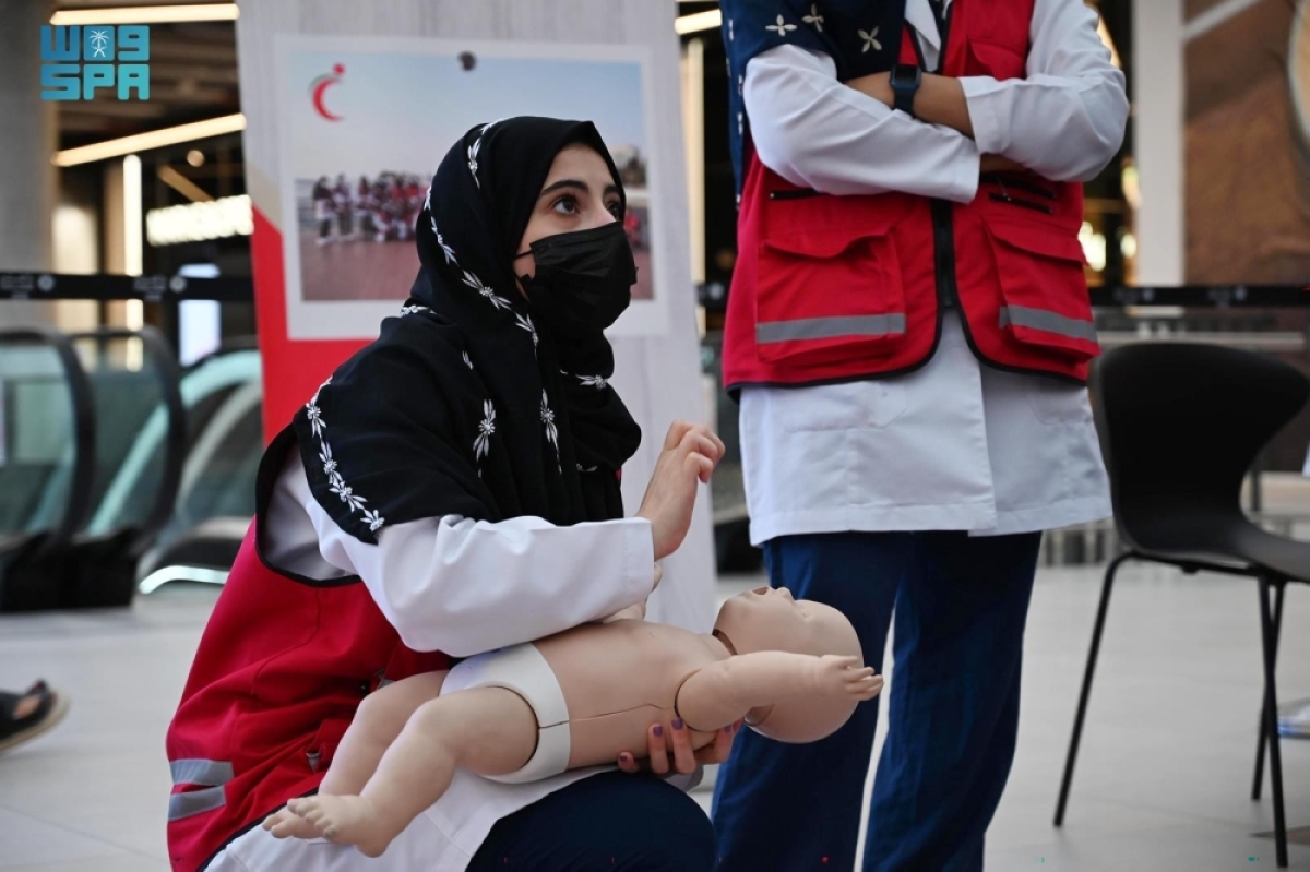 الهلال-الأحمر-يدرب-+13-ألف-مستفيد-خلال-الربع-الأول