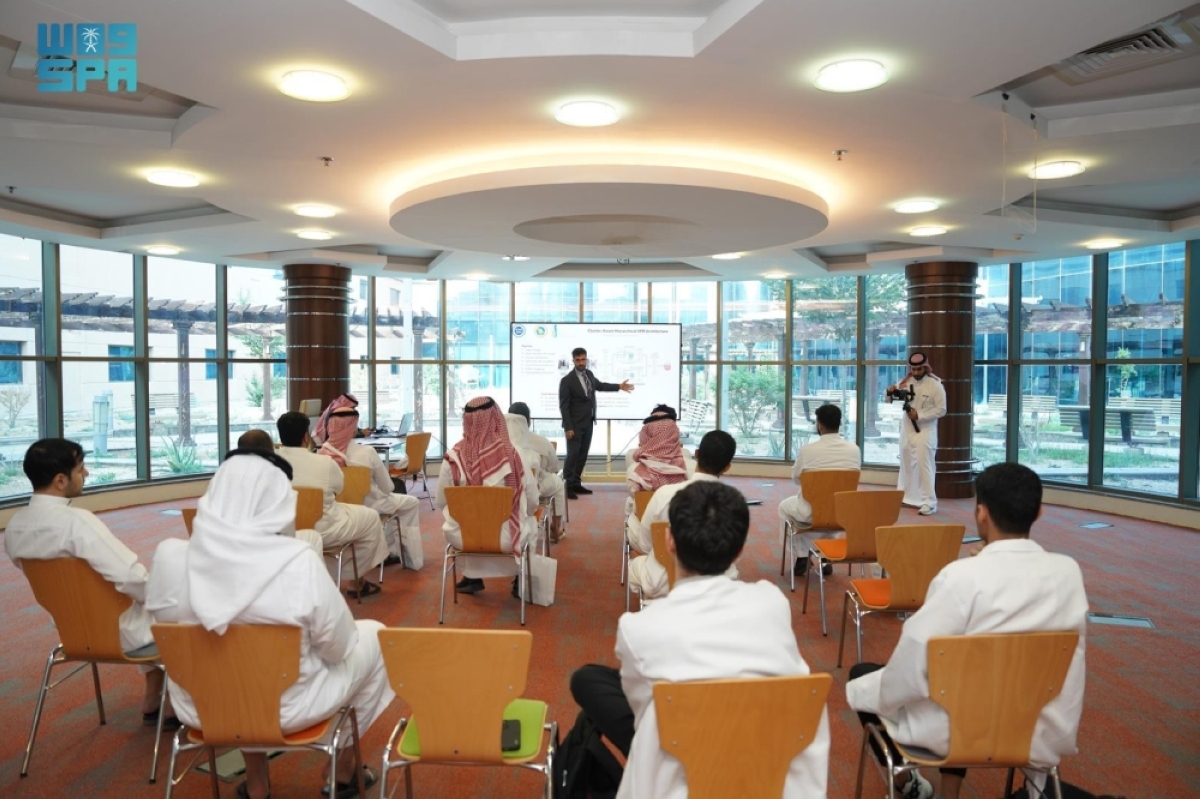 جامعة-الملك-فيصل-تختتم-أعمال-المؤتمر-الدولي-الخامس-
في-الحوسبة-وذكاء-الآلة-(icmi)