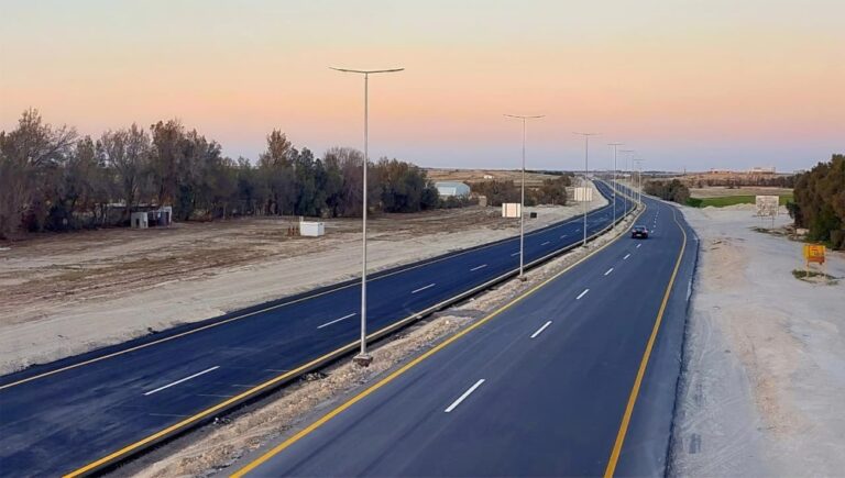 تنفيذ-84-ألف-م²-طرق-مطورة-و3-كم-ازدواج-في-قرية-العليا