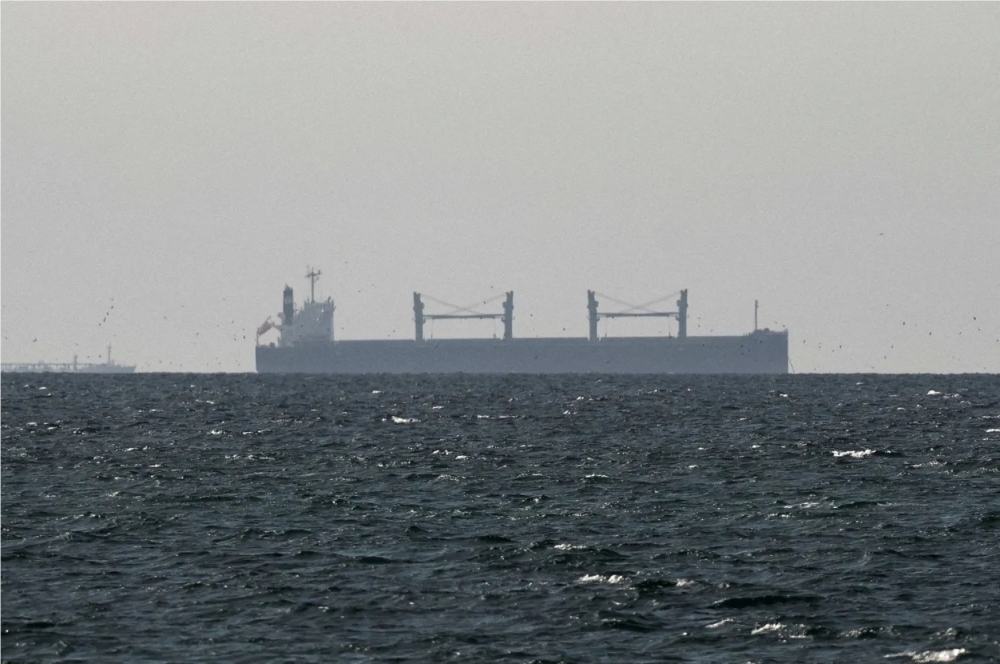 هرمز-يغير-قواعد-الاشتباك.-على-حافة-المضيق-حصار-أمريكي-وترقب-لجولة-تفاوض