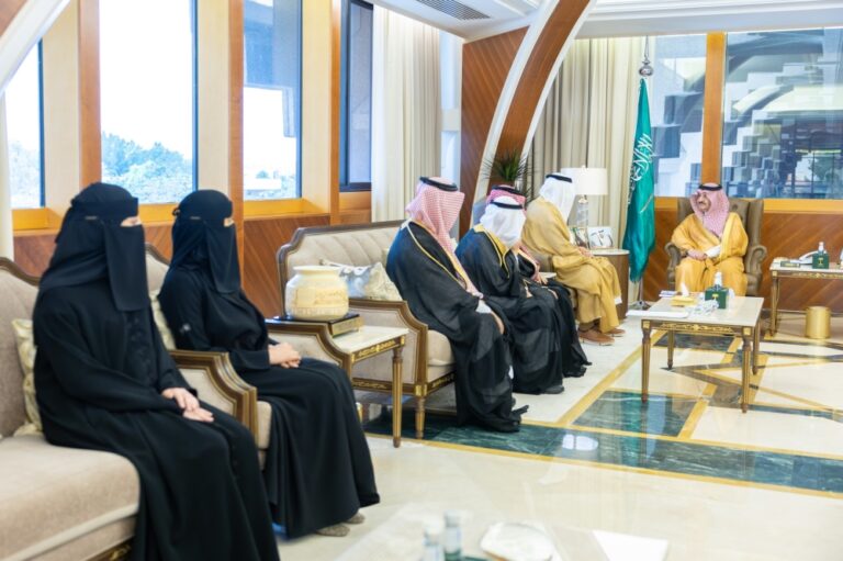 أمير-الشرقية-يستقبل-رئيس-وأعضاء-جمعية-”-رائد-”-لتمكين-القيادات-الشبابية
