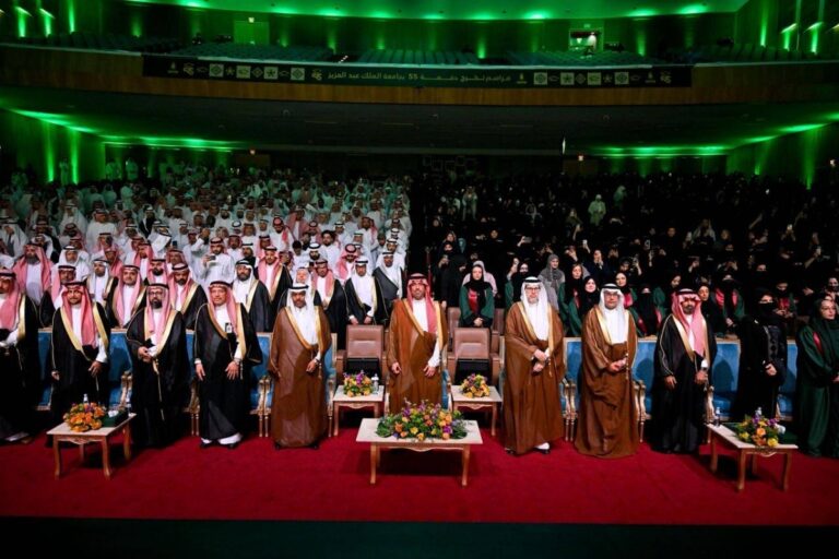 تحت-رعاية-أمير-منطقة-مكة.-محافظ-جدة-يشهد-تخريج-أكثر-من-24-ألف-طالب-وطالبة-بجامعة-الملك-عبدالعزيز-في-دورتها-الـ55