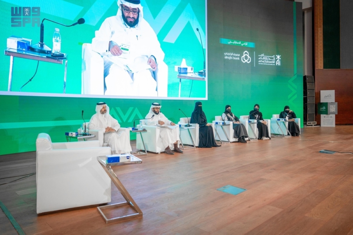 مؤتمر-المعلم-بجامعة-الملك-خالد-
يوصي-بإدماج-الذكاء-الاصطناعي-في-التعليم