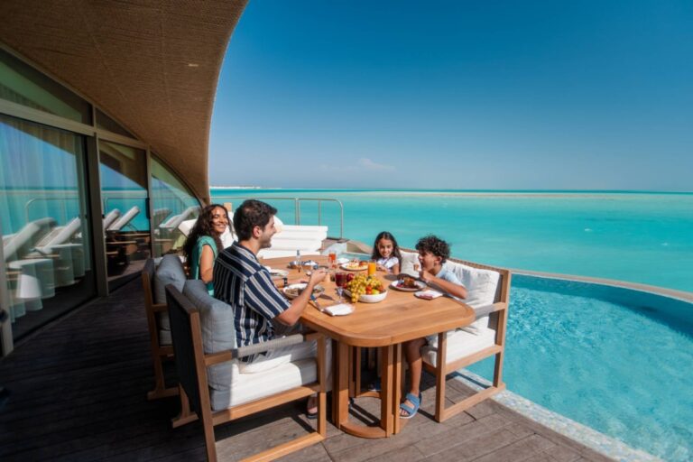 وجهة-البحر-الأحمر.-تجربة-العيد-بمعايير-فاخرة