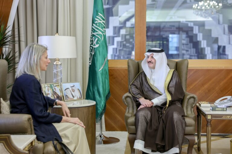 أمير-الشرقية-يستقبل-سفيرة-الجمهورية-الهيلينية-لدى-المملكة