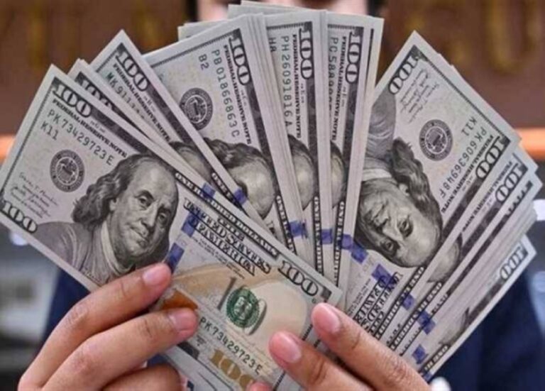 سعر-الدولار-يعود-للارتفاع-مقابل-الجنيه-المصري-في-ختام-تعاملات-الإثنين