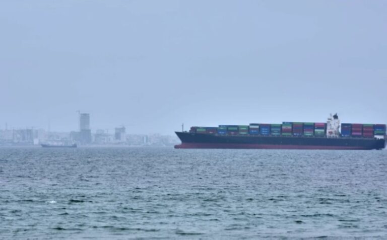 ترامب:-لن-نرفع-الحصار-عن-موانئ-إيران-إلا-في-حالة-واحدة