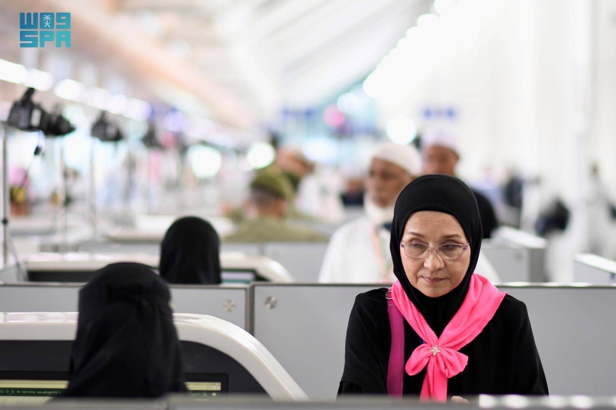 جوازات-مطار-الأمير-محمد-تستقبل-أولى-رحلات-ضيوف-الرحمن-من-مملكة-تايلاند