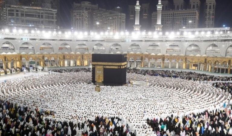 الكشف-عن-6-فئات-من-باقات-موسم-الحج.-وخيارات-سكنية-تغطي-4-مناطق-في-مكة