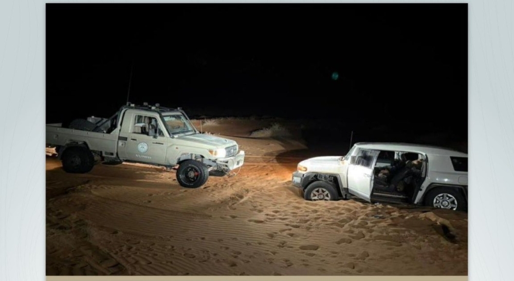 الشرقية.-إنقاذ-مواطن-علقت-مركبته-بالكثبان-الرملية-في-الربع-الخالي