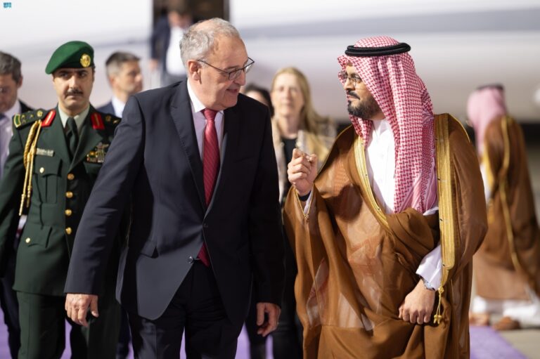 رئيس-الاتحاد-السويسري-يصل-إلى-جدة