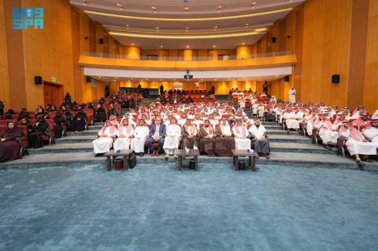 جامعة-الملك-خالد-تطلق-منصة-تقنية-لتعزيز-القرارات-المبنية-على-البيانات