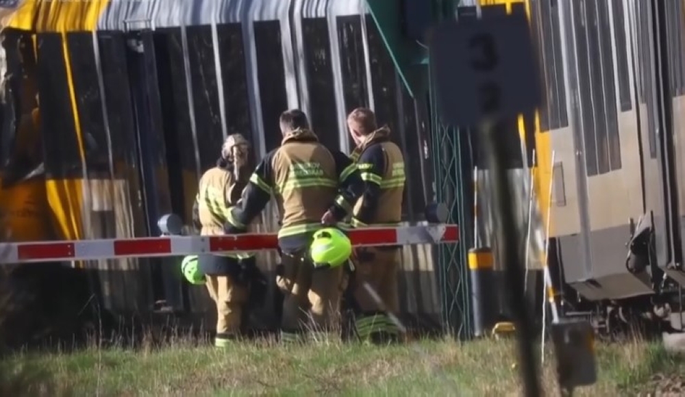 5-في-حالة-حرجة.-إصابة-18-شخصًا-في-اصطدام-قطارين-بالدنمارك