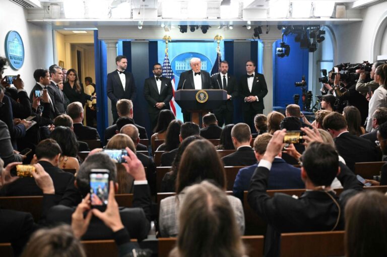 من-كاليفورنيا.-الكشف-عن-مطلق-النار-في-حفل-مراسلي-البيت-الأبيض