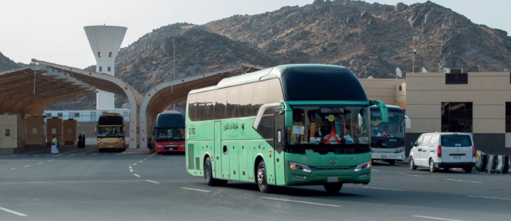 النقل:-غرامة-100-ألف-ومصادرة-للمركبات-الناقلة-لمخالفي-أنظمة-الحج