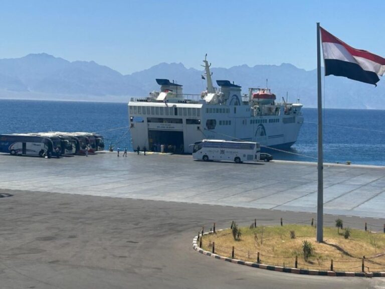 مصر.-إغلاق-ميناء-نويبع-البحري-لسوء-الأحوال-الجوية