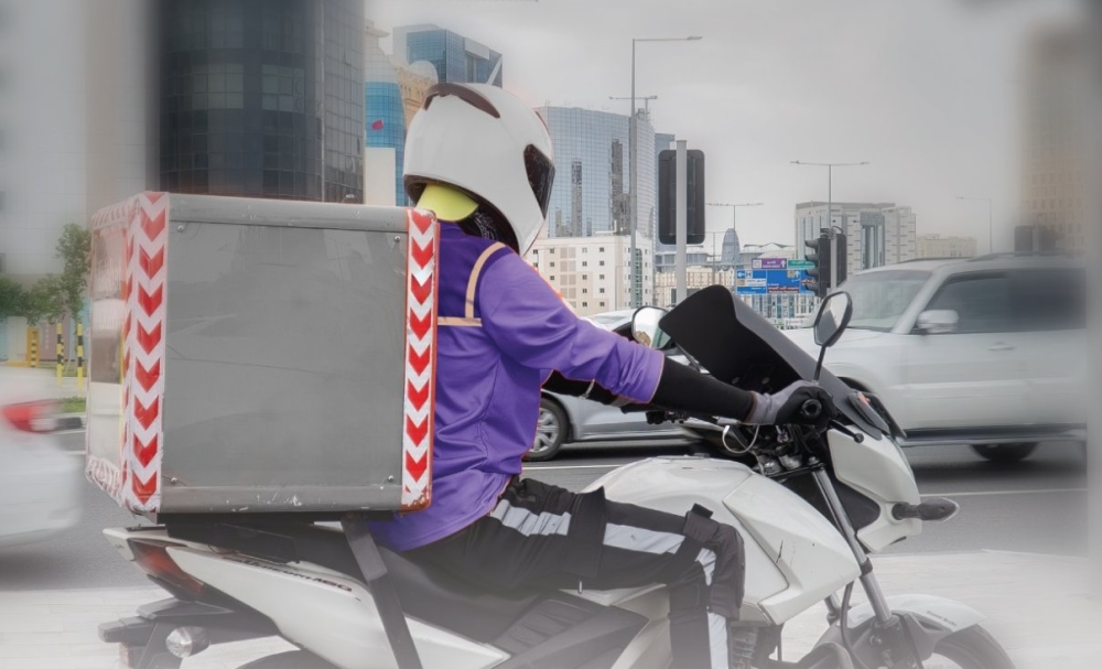 لائحة-ضبط-دراجات-نقل-البضائع.-غرامات-تتجاوز-28-ألف-ريال-ومصادرة-وإبعاد-للمخالفين